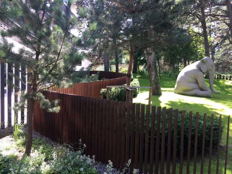 Corten-terasest aed „Kuusk“