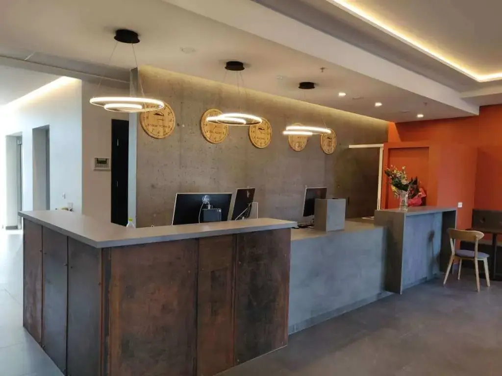 corten-recepcija-1024x768